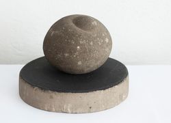 Piatra care naște (Stone Giving Birth)