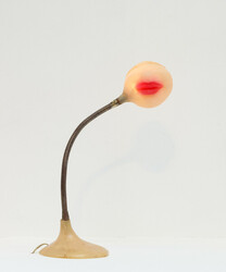 Lampe-Bouche (Illuminated Lips)