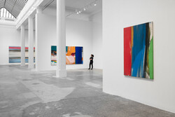 Installation view, ‘Ed Clark. Expanding the Image,’ Hauser & Wirth Los Angeles