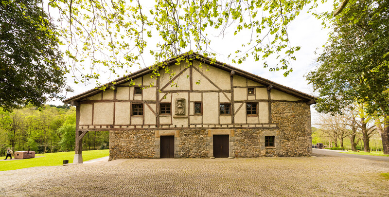 4.- Caserío de Zabalaga, siglo XVI. ©Zabalaga Leku. San Sebastián, VEGAP, 2019. Sucesion Chillida y Hauser & Wirth. Foto Mikel Chillida