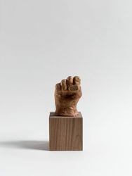 Work No. 1650, Trophy
