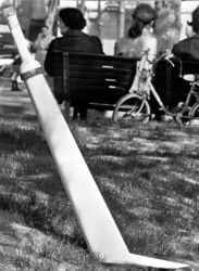 Pila a luce solida Studi per la XIII Triennale (Torch with solid light, study for XIII Triennale)