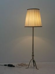 Work No. 312 – A lamp going on and off